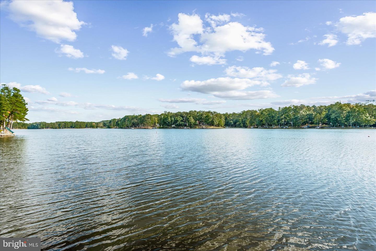 686 LAKE CAROLINE DR, RUTHER GLEN, Virginia 22546, 3 Bedrooms Bedrooms, ,3 BathroomsBathrooms,Residential,For sale,686 LAKE CAROLINE DR,VACV2008950 MLS # VACV2008950