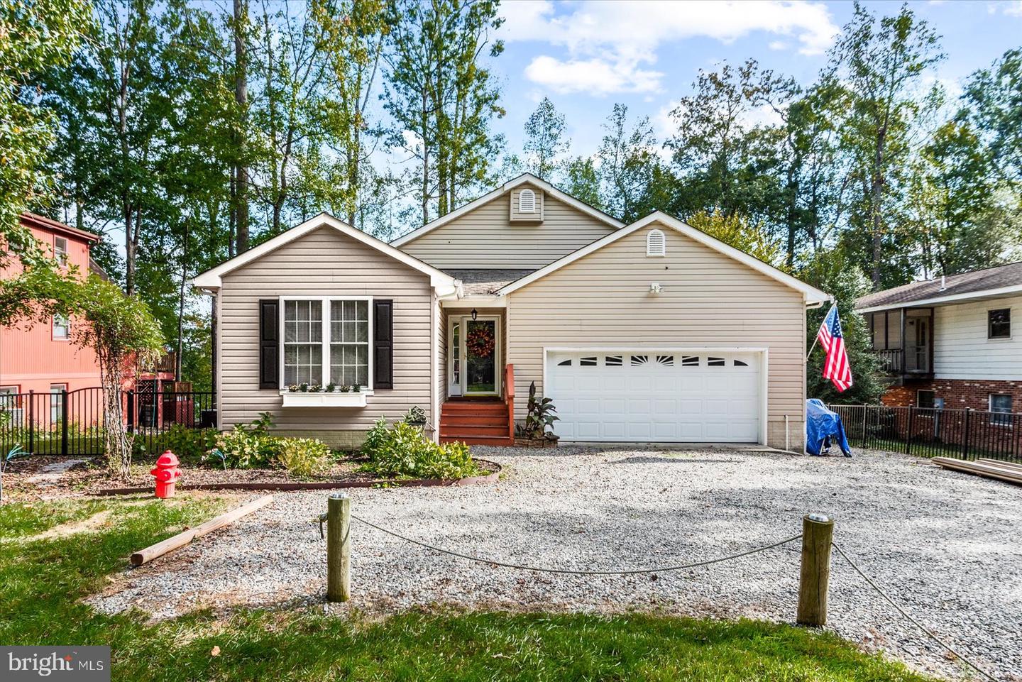 686 LAKE CAROLINE DR, RUTHER GLEN, Virginia 22546, 3 Bedrooms Bedrooms, ,3 BathroomsBathrooms,Residential,For sale,686 LAKE CAROLINE DR,VACV2008950 MLS # VACV2008950