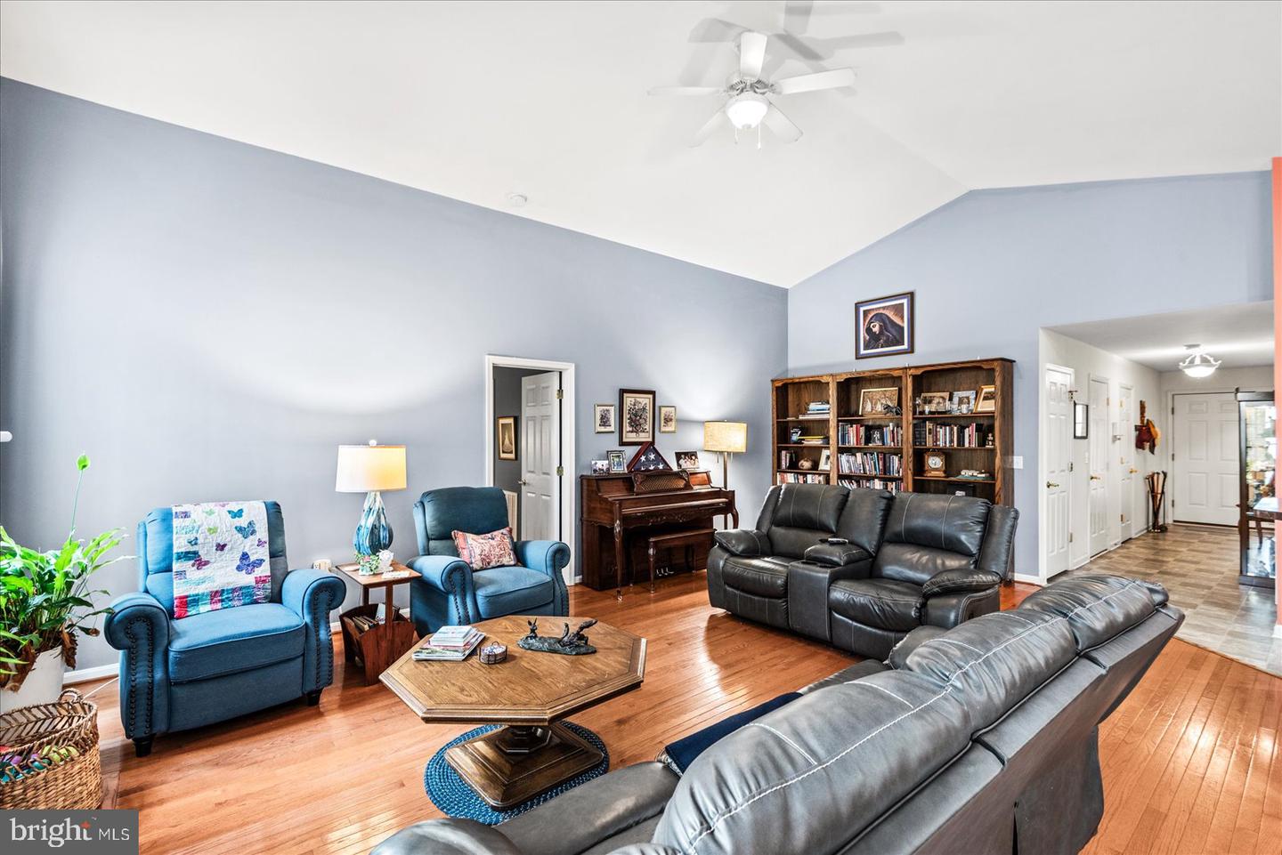686 LAKE CAROLINE DR, RUTHER GLEN, Virginia 22546, 3 Bedrooms Bedrooms, ,3 BathroomsBathrooms,Residential,For sale,686 LAKE CAROLINE DR,VACV2008950 MLS # VACV2008950