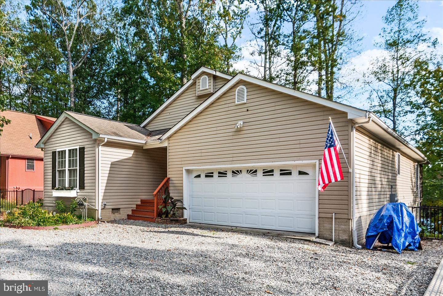 686 LAKE CAROLINE DR, RUTHER GLEN, Virginia 22546, 3 Bedrooms Bedrooms, ,3 BathroomsBathrooms,Residential,For sale,686 LAKE CAROLINE DR,VACV2008950 MLS # VACV2008950