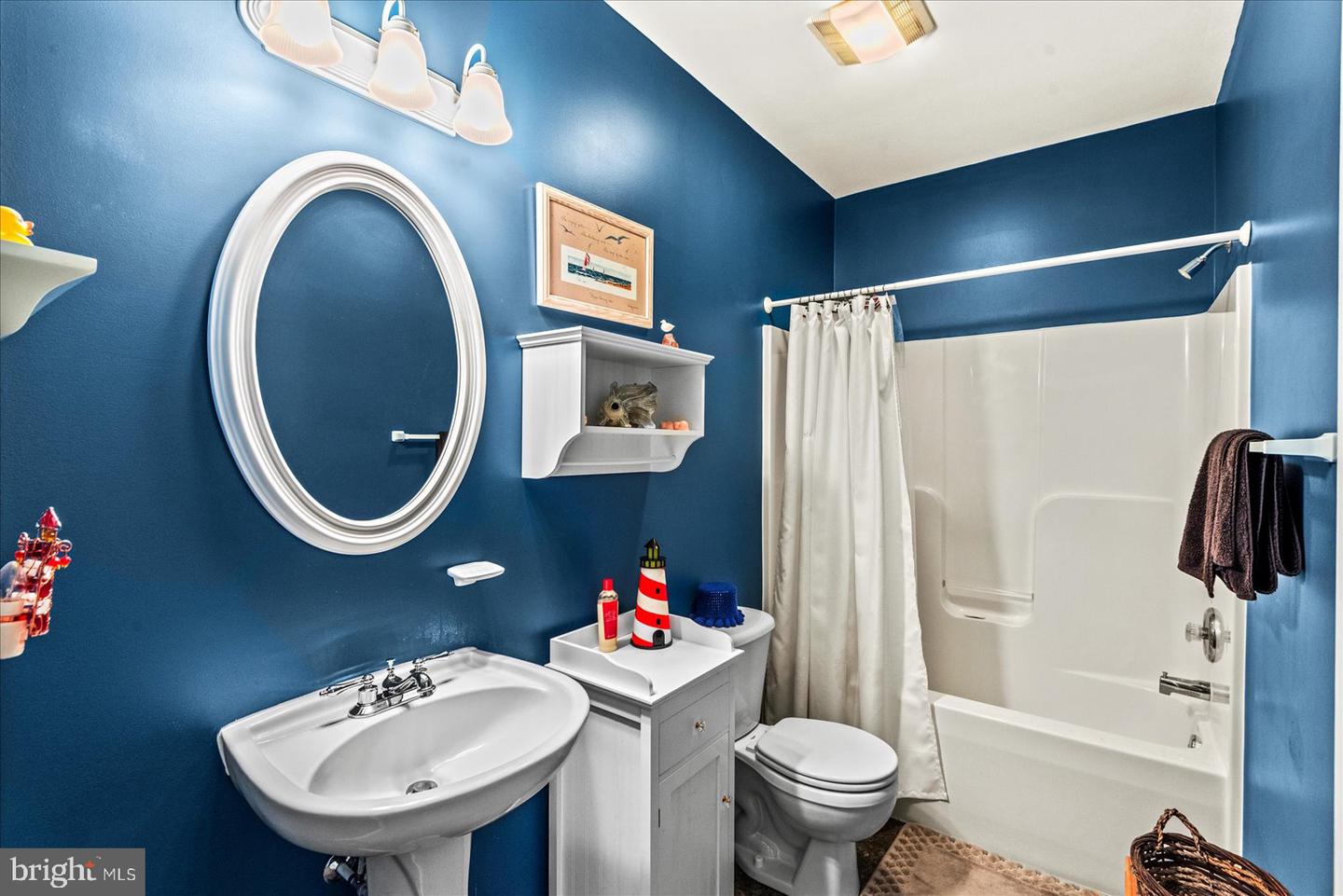 686 LAKE CAROLINE DR, RUTHER GLEN, Virginia 22546, 3 Bedrooms Bedrooms, ,3 BathroomsBathrooms,Residential,For sale,686 LAKE CAROLINE DR,VACV2008950 MLS # VACV2008950