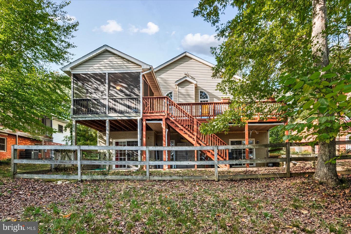 686 LAKE CAROLINE DR, RUTHER GLEN, Virginia 22546, 3 Bedrooms Bedrooms, ,3 BathroomsBathrooms,Residential,For sale,686 LAKE CAROLINE DR,VACV2008950 MLS # VACV2008950