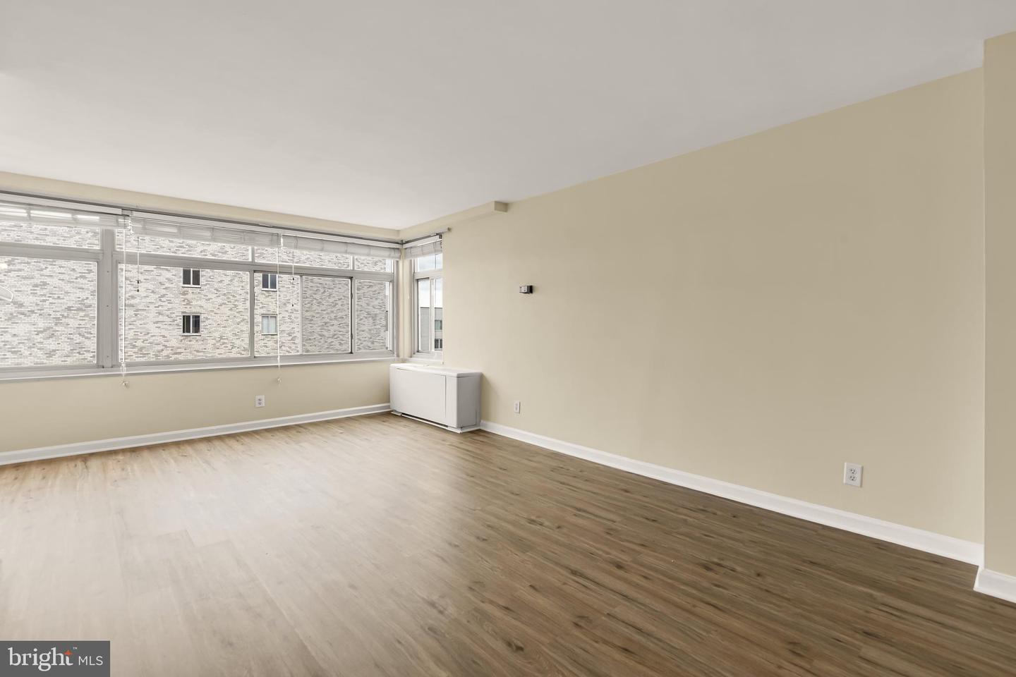 2401 H ST NW #904, WASHINGTON, District Of Columbia 20037, 2 Bedrooms Bedrooms, ,1 BathroomBathrooms,Residential,For sale,2401 H ST NW #904,DCDC2226806 MLS # DCDC2226806