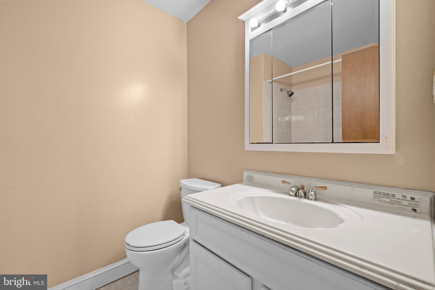 6344 ROCKSHIRE ST, ALEXANDRIA, Virginia 22315, 3 Bedrooms Bedrooms, 9 Rooms Rooms,2 BathroomsBathrooms,Residential,For sale,6344 ROCKSHIRE ST,VAFX2274262 MLS # VAFX2274262
