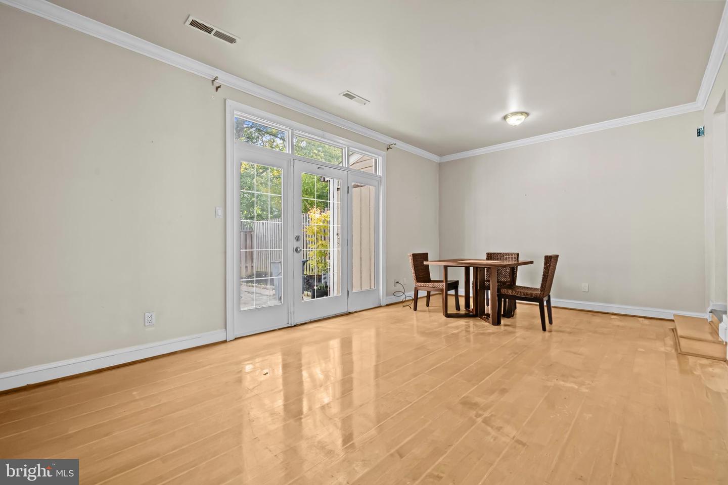 6344 ROCKSHIRE ST, ALEXANDRIA, Virginia 22315, 3 Bedrooms Bedrooms, 9 Rooms Rooms,2 BathroomsBathrooms,Residential,For sale,6344 ROCKSHIRE ST,VAFX2274262 MLS # VAFX2274262