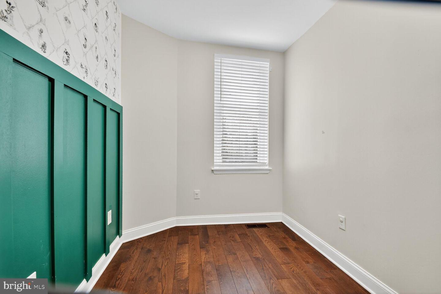 1027 6TH ST NE, WASHINGTON, District Of Columbia 20002, 4 Bedrooms Bedrooms, 6 Rooms Rooms,2 BathroomsBathrooms,Residential,For sale,1027 6TH ST NE,DCDC2227198 MLS # DCDC2227198