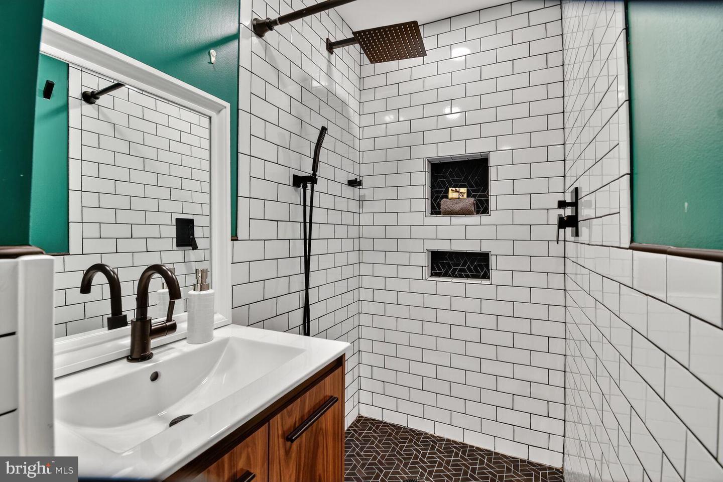 1027 6TH ST NE, WASHINGTON, District Of Columbia 20002, 4 Bedrooms Bedrooms, 6 Rooms Rooms,2 BathroomsBathrooms,Residential,For sale,1027 6TH ST NE,DCDC2227198 MLS # DCDC2227198