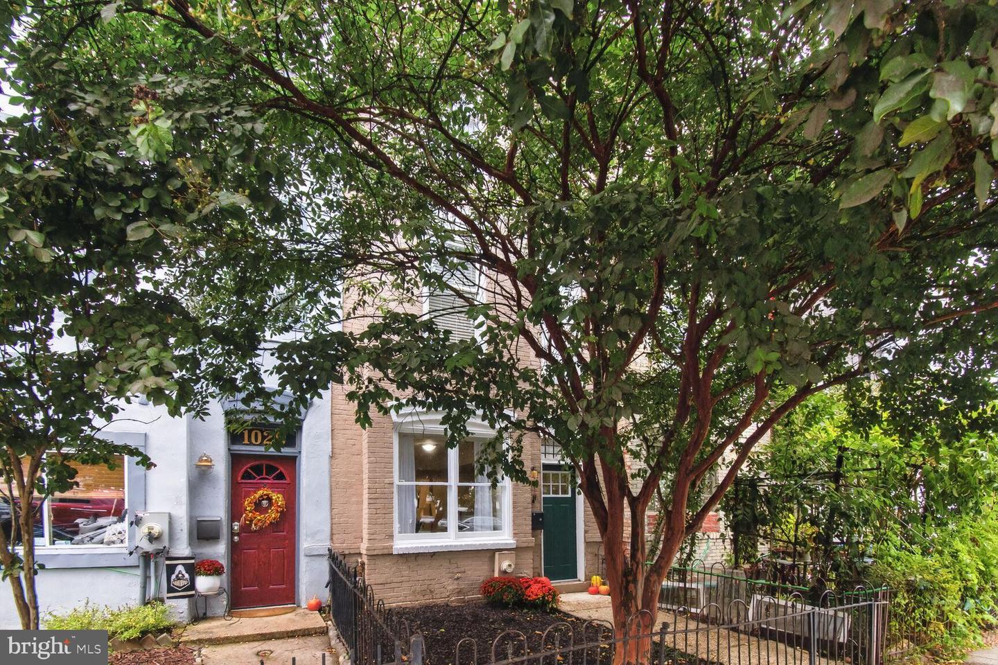 1027 6TH ST NE, WASHINGTON, District Of Columbia 20002, 4 Bedrooms Bedrooms, 6 Rooms Rooms,2 BathroomsBathrooms,Residential,For sale,1027 6TH ST NE,DCDC2227198 MLS # DCDC2227198