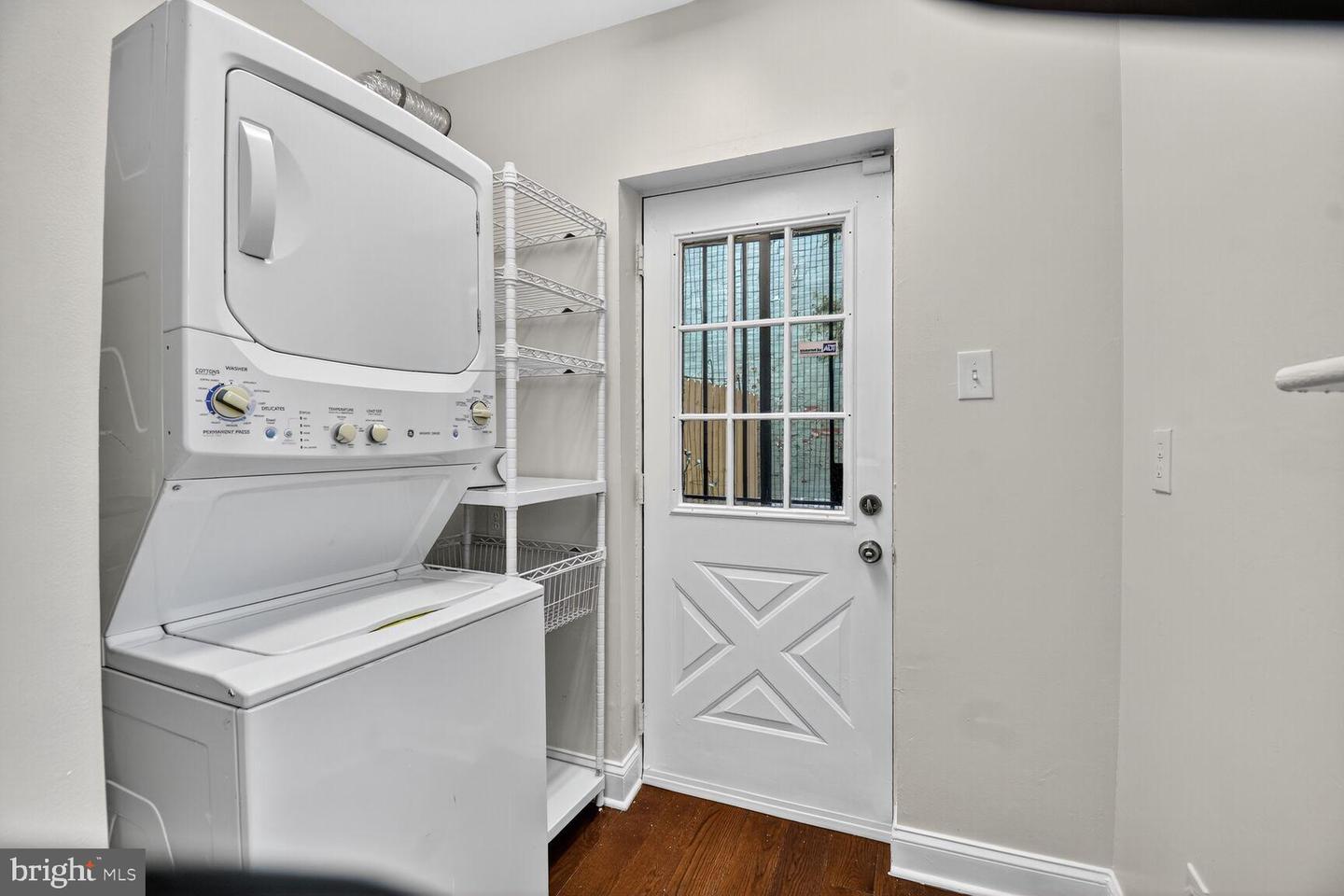 1027 6TH ST NE, WASHINGTON, District Of Columbia 20002, 4 Bedrooms Bedrooms, 6 Rooms Rooms,2 BathroomsBathrooms,Residential,For sale,1027 6TH ST NE,DCDC2227198 MLS # DCDC2227198