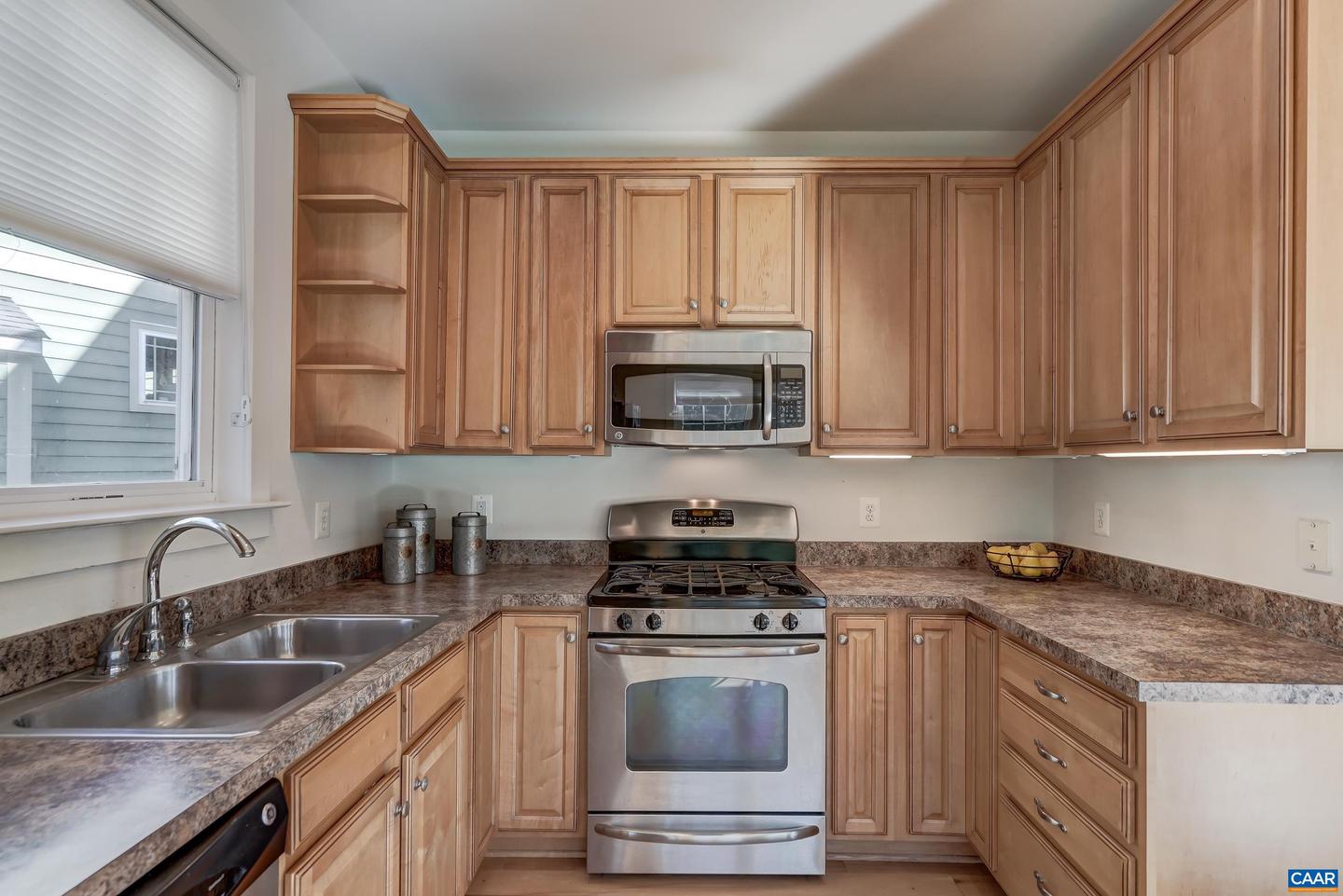 170 BAYLOR LN, CHARLOTTESVILLE, Virginia 22902, 3 Bedrooms Bedrooms, ,3 BathroomsBathrooms,Residential,For sale,170 BAYLOR LN,670065 MLS # 670065