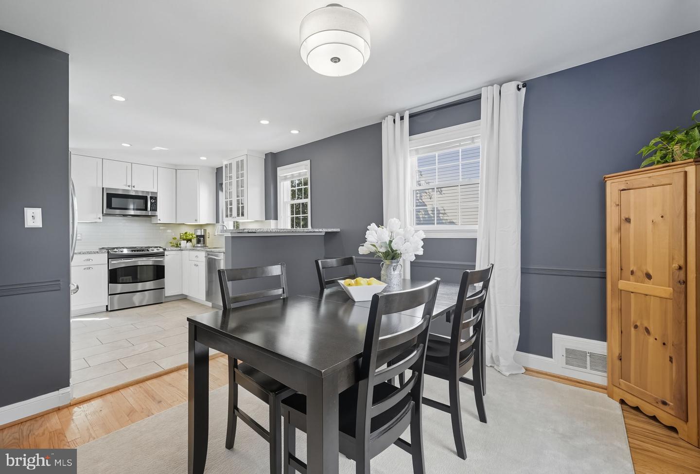 6316 26TH ST N, ARLINGTON, Virginia 22207, 3 Bedrooms Bedrooms, ,2 BathroomsBathrooms,Residential,For sale,6316 26TH ST N,VAAR2065010 MLS # VAAR2065010