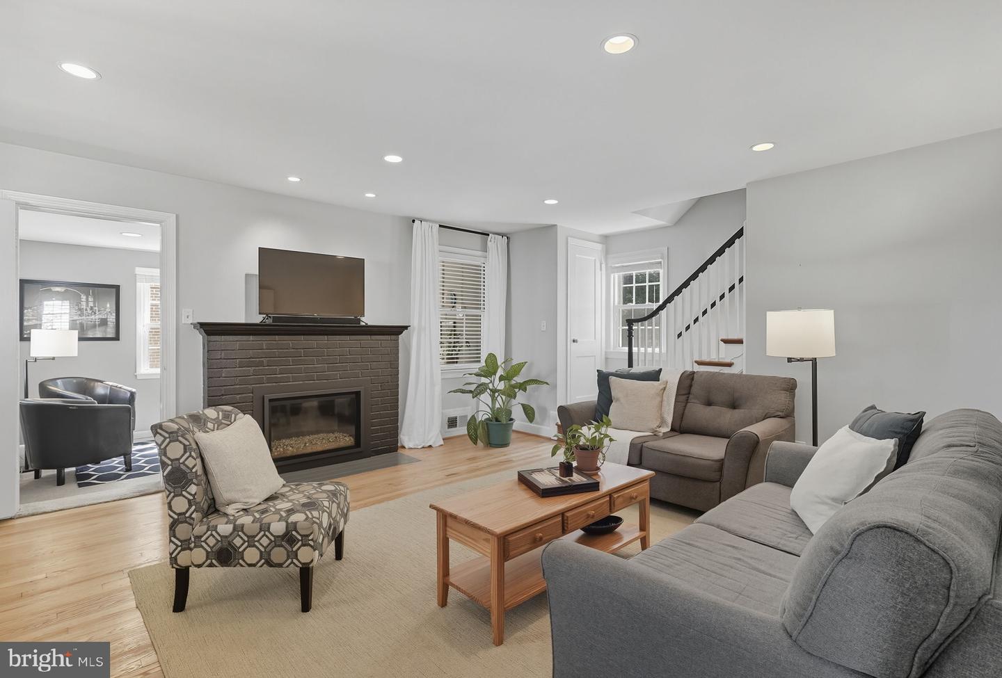 6316 26TH ST N, ARLINGTON, Virginia 22207, 3 Bedrooms Bedrooms, ,2 BathroomsBathrooms,Residential,For sale,6316 26TH ST N,VAAR2065010 MLS # VAAR2065010