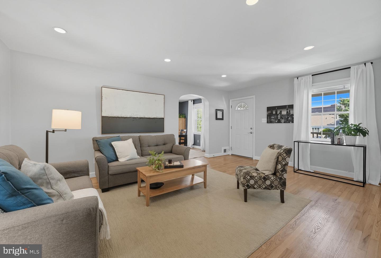 6316 26TH ST N, ARLINGTON, Virginia 22207, 3 Bedrooms Bedrooms, ,2 BathroomsBathrooms,Residential,For sale,6316 26TH ST N,VAAR2065010 MLS # VAAR2065010