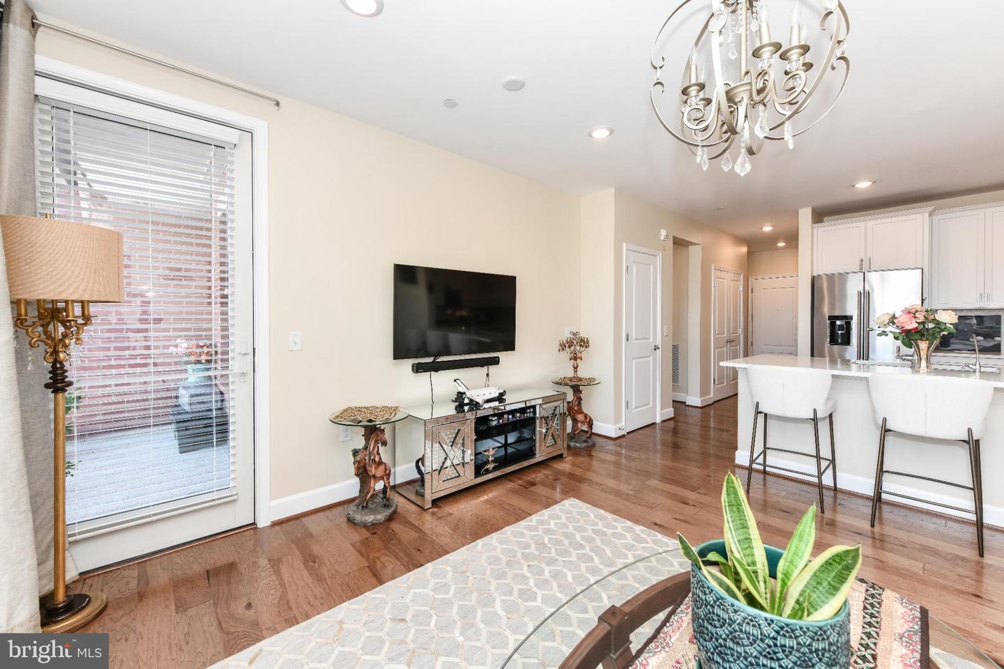 2960 VADEN DR #2-406, FAIRFAX, Virginia 22031, 2 Bedrooms Bedrooms, 4 Rooms Rooms,2 BathroomsBathrooms,Residential,For sale,2960 VADEN DR #2-406,VAFX2274800 MLS # VAFX2274800