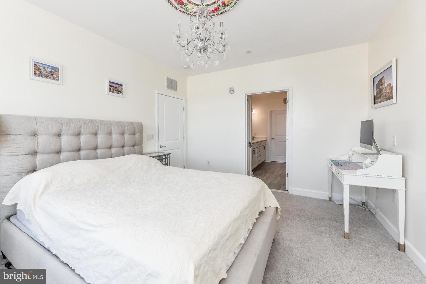 2960 VADEN DR #2-406, FAIRFAX, Virginia 22031, 2 Bedrooms Bedrooms, 4 Rooms Rooms,2 BathroomsBathrooms,Residential,For sale,2960 VADEN DR #2-406,VAFX2274800 MLS # VAFX2274800