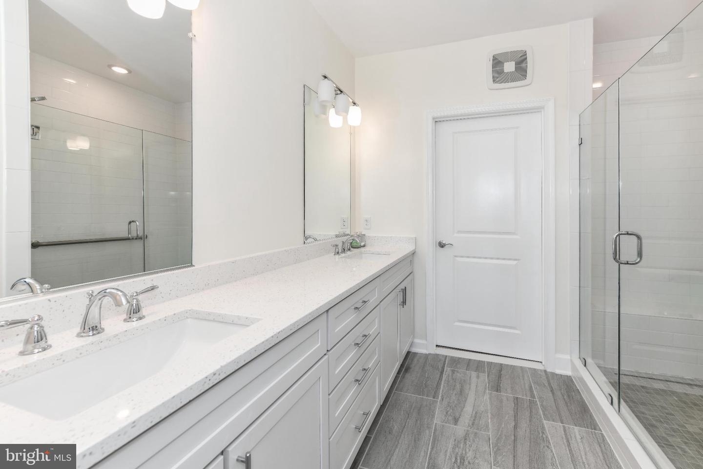 2960 VADEN DR #2-406, FAIRFAX, Virginia 22031, 2 Bedrooms Bedrooms, 4 Rooms Rooms,2 BathroomsBathrooms,Residential,For sale,2960 VADEN DR #2-406,VAFX2274800 MLS # VAFX2274800