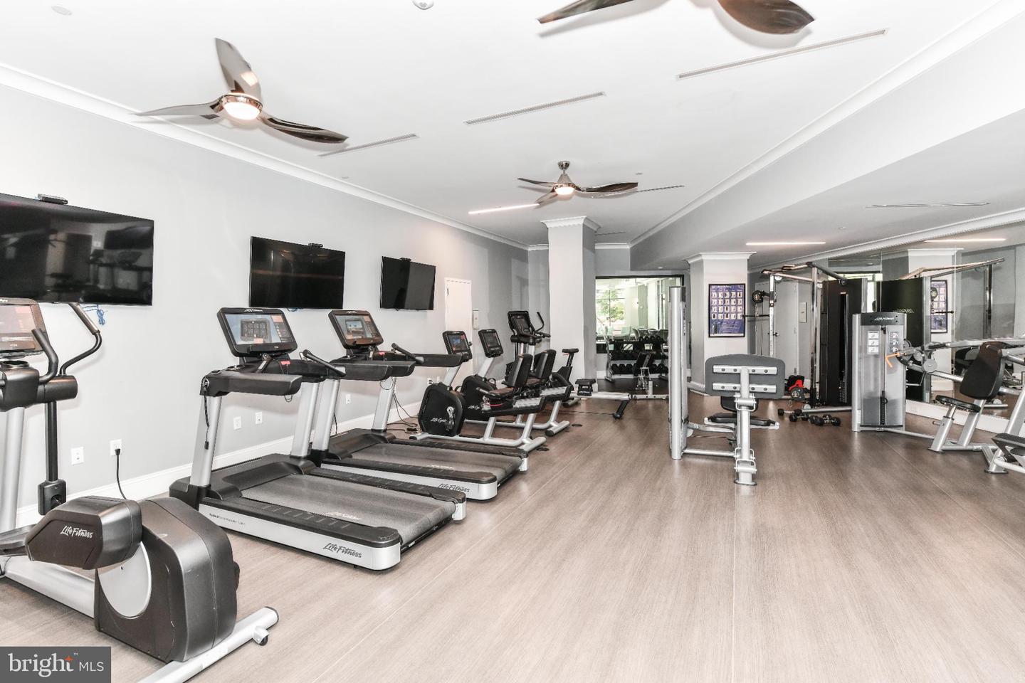 2960 VADEN DR #2-406, FAIRFAX, Virginia 22031, 2 Bedrooms Bedrooms, 4 Rooms Rooms,2 BathroomsBathrooms,Residential,For sale,2960 VADEN DR #2-406,VAFX2274800 MLS # VAFX2274800