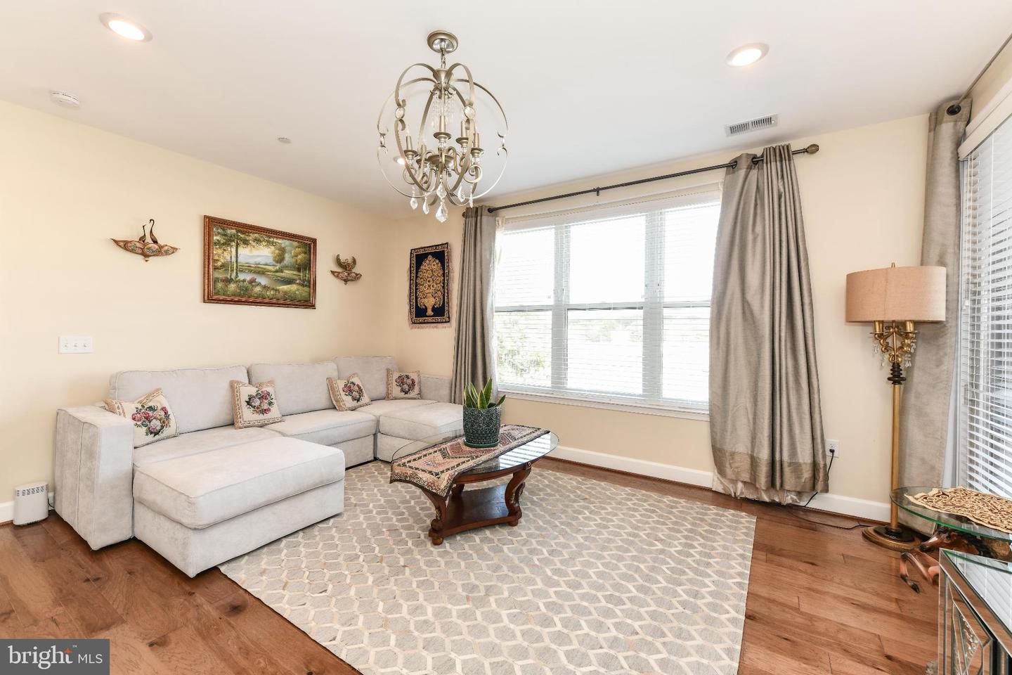 2960 VADEN DR #2-406, FAIRFAX, Virginia 22031, 2 Bedrooms Bedrooms, 4 Rooms Rooms,2 BathroomsBathrooms,Residential,For sale,2960 VADEN DR #2-406,VAFX2274800 MLS # VAFX2274800