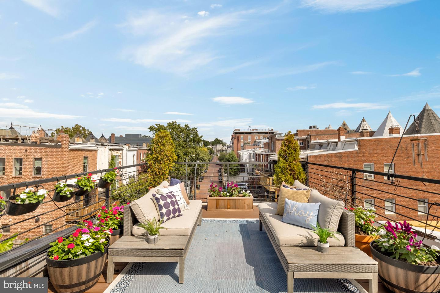 1735 1ST ST NW #2, WASHINGTON, District Of Columbia 20001, 3 Bedrooms Bedrooms, 6 Rooms Rooms,3 BathroomsBathrooms,Residential,For sale,1735 1ST ST NW #2,DCDC2227420 MLS # DCDC2227420