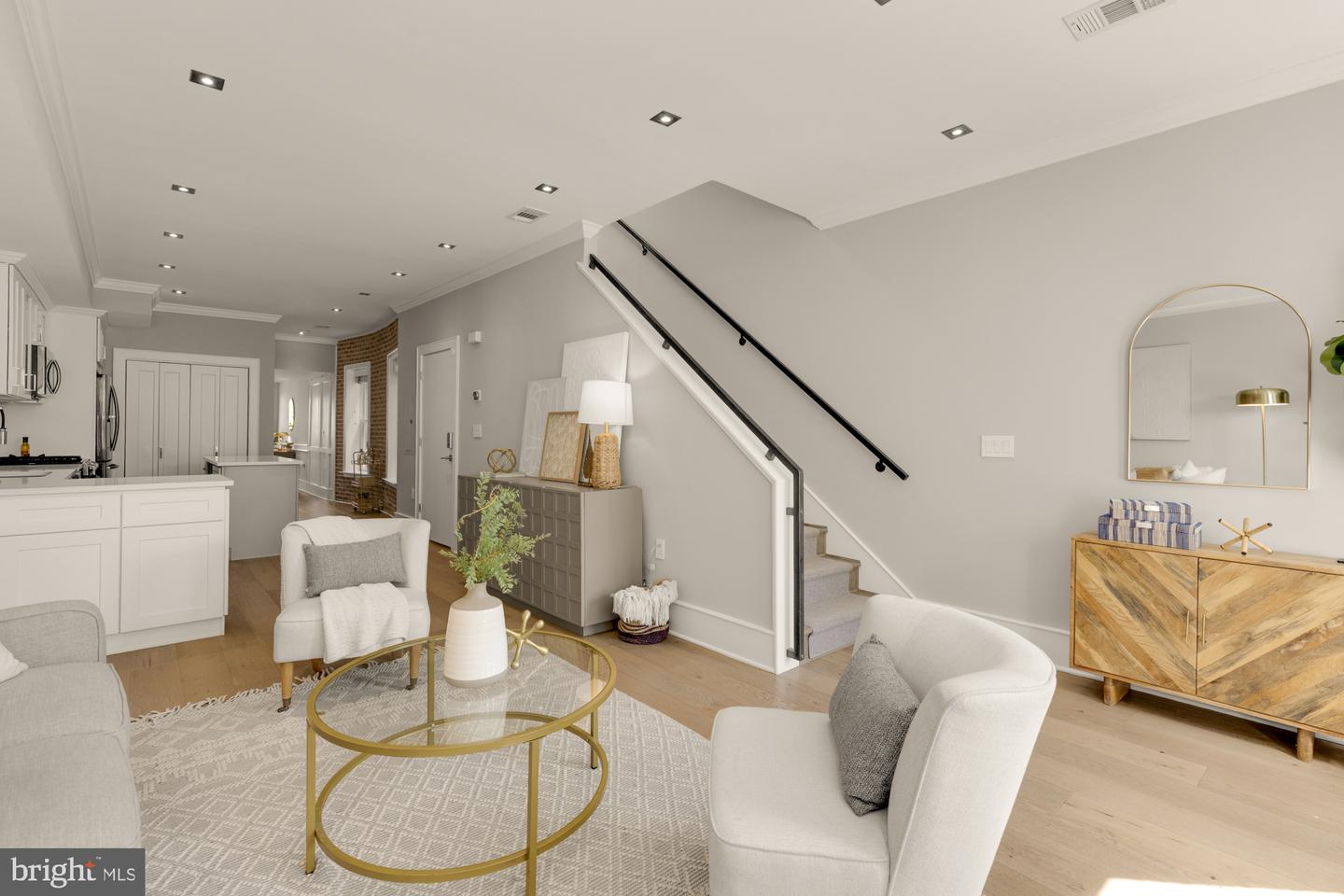1735 1ST ST NW #2, WASHINGTON, District Of Columbia 20001, 3 Bedrooms Bedrooms, 6 Rooms Rooms,3 BathroomsBathrooms,Residential,For sale,1735 1ST ST NW #2,DCDC2227420 MLS # DCDC2227420