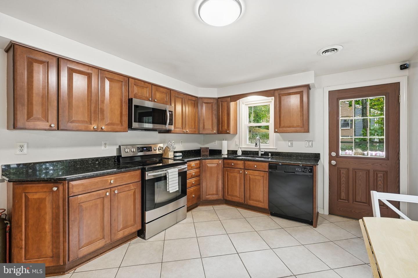 1403 MERCER RD, HAYMARKET, Virginia 20169, 3 Bedrooms Bedrooms, ,2 BathroomsBathrooms,Residential,For sale,1403 MERCER RD,VAPW2106148 MLS # VAPW2106148