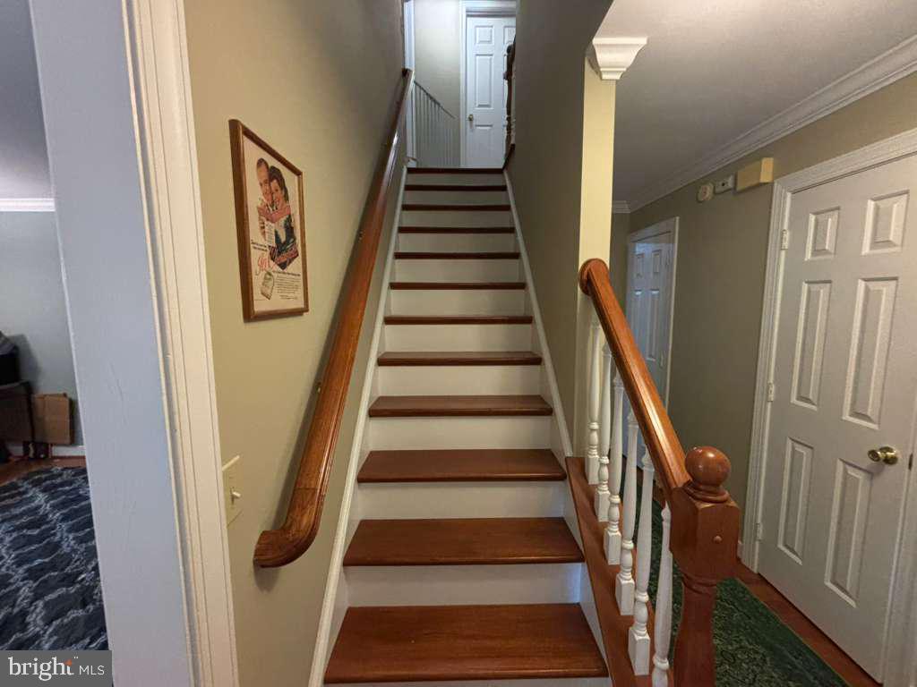325 SANDY RIDGE RD, FREDERICKSBURG, Virginia 22405, 4 Bedrooms Bedrooms, 6 Rooms Rooms,3 BathroomsBathrooms,Residential,For sale,325 SANDY RIDGE RD,VAST2043558 MLS # VAST2043558