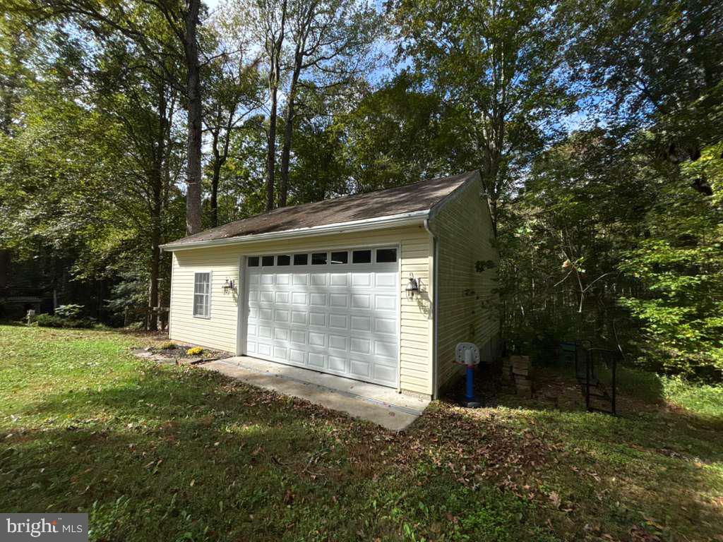 325 SANDY RIDGE RD, FREDERICKSBURG, Virginia 22405, 4 Bedrooms Bedrooms, 6 Rooms Rooms,3 BathroomsBathrooms,Residential,For sale,325 SANDY RIDGE RD,VAST2043558 MLS # VAST2043558