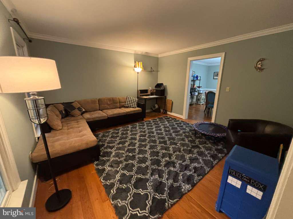 325 SANDY RIDGE RD, FREDERICKSBURG, Virginia 22405, 4 Bedrooms Bedrooms, 6 Rooms Rooms,3 BathroomsBathrooms,Residential,For sale,325 SANDY RIDGE RD,VAST2043558 MLS # VAST2043558