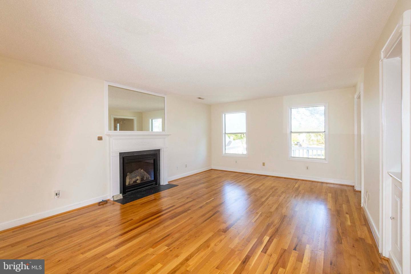 656 ROCKY KNOLL ARCH, CULPEPER, Virginia 22701, 4 Bedrooms Bedrooms, ,2 BathroomsBathrooms,Residential,For sale,656 ROCKY KNOLL ARCH,VACU2011814 MLS # VACU2011814