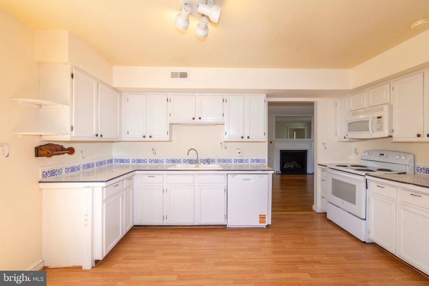 656 ROCKY KNOLL ARCH, CULPEPER, Virginia 22701, 4 Bedrooms Bedrooms, ,2 BathroomsBathrooms,Residential,For sale,656 ROCKY KNOLL ARCH,VACU2011814 MLS # VACU2011814