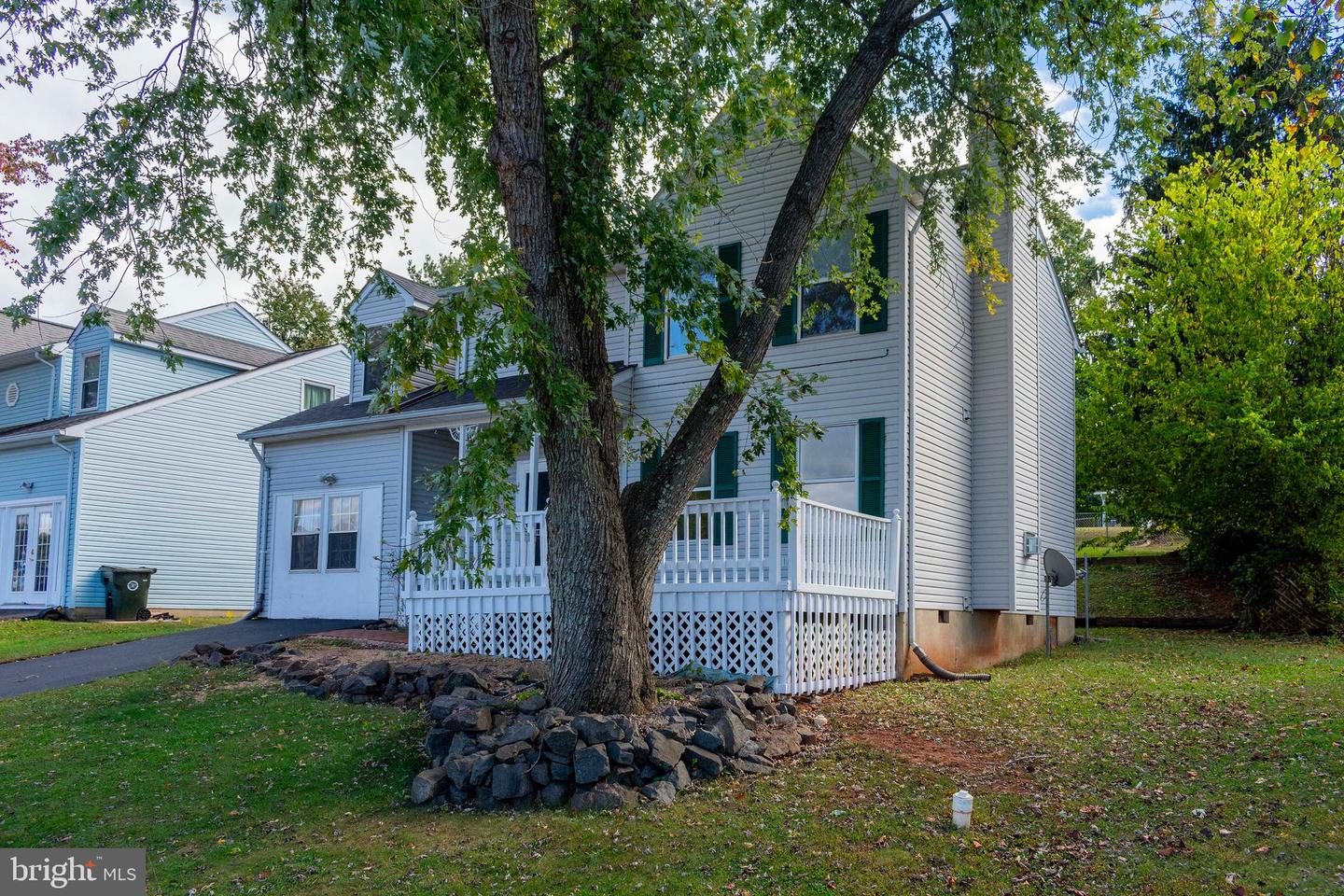 656 ROCKY KNOLL ARCH, CULPEPER, Virginia 22701, 4 Bedrooms Bedrooms, ,2 BathroomsBathrooms,Residential,For sale,656 ROCKY KNOLL ARCH,VACU2011814 MLS # VACU2011814