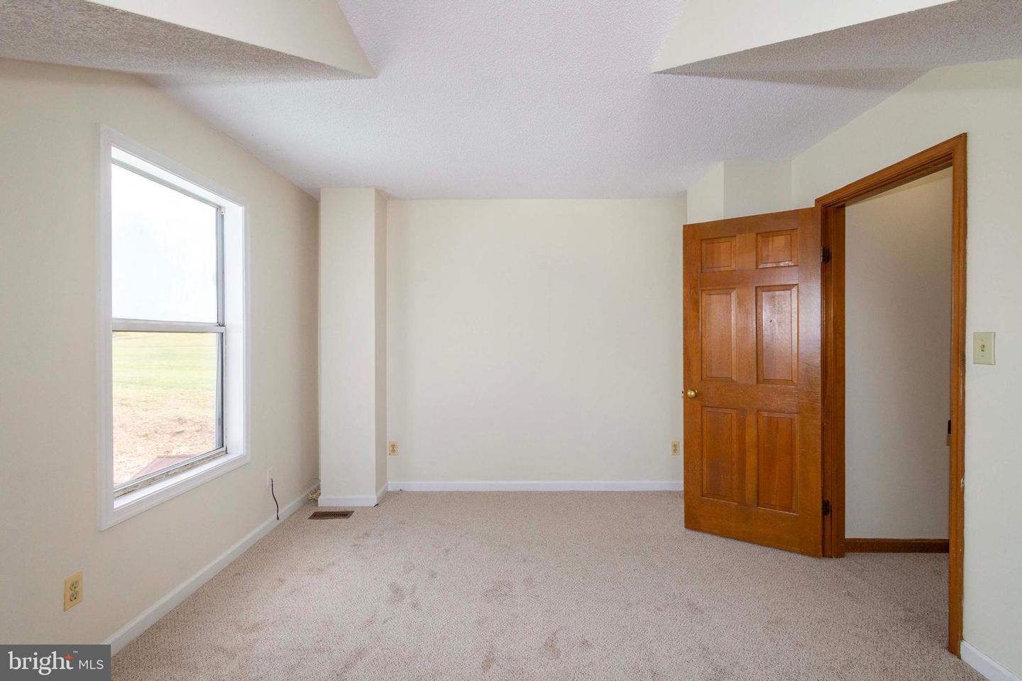 656 ROCKY KNOLL ARCH, CULPEPER, Virginia 22701, 4 Bedrooms Bedrooms, ,2 BathroomsBathrooms,Residential,For sale,656 ROCKY KNOLL ARCH,VACU2011814 MLS # VACU2011814