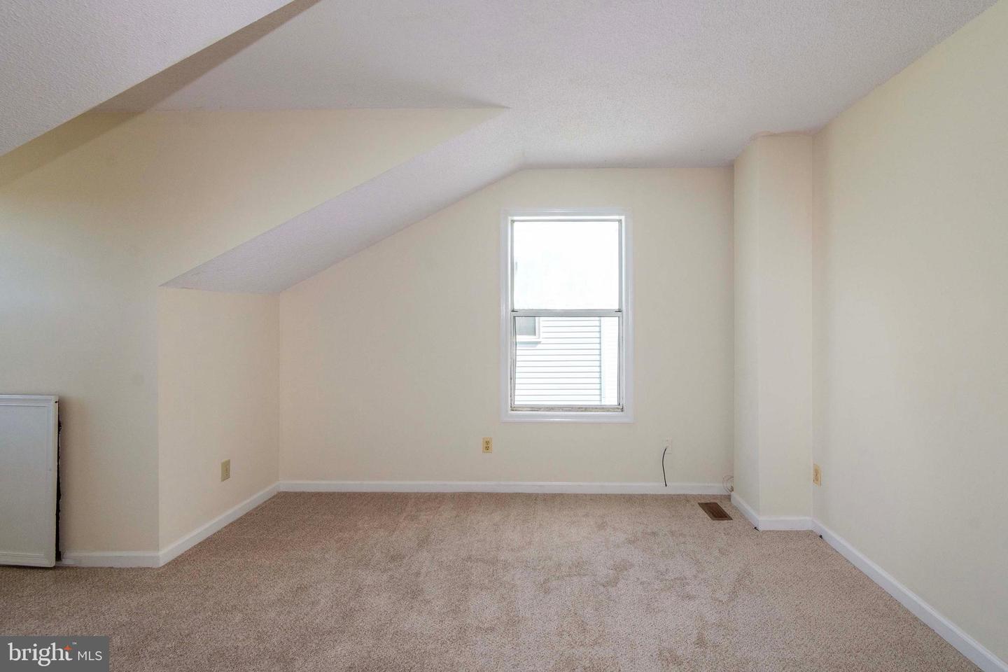 656 ROCKY KNOLL ARCH, CULPEPER, Virginia 22701, 4 Bedrooms Bedrooms, ,2 BathroomsBathrooms,Residential,For sale,656 ROCKY KNOLL ARCH,VACU2011814 MLS # VACU2011814