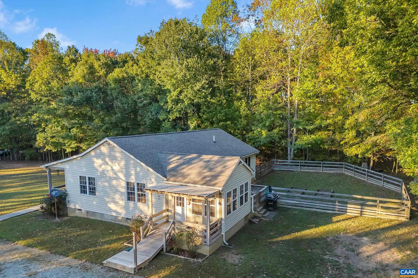1211 TISDALE RD, LOUISA, Virginia 23093, 3 Bedrooms Bedrooms, ,3 BathroomsBathrooms,Residential,For sale,1211 TISDALE RD,670092 MLS # 670092