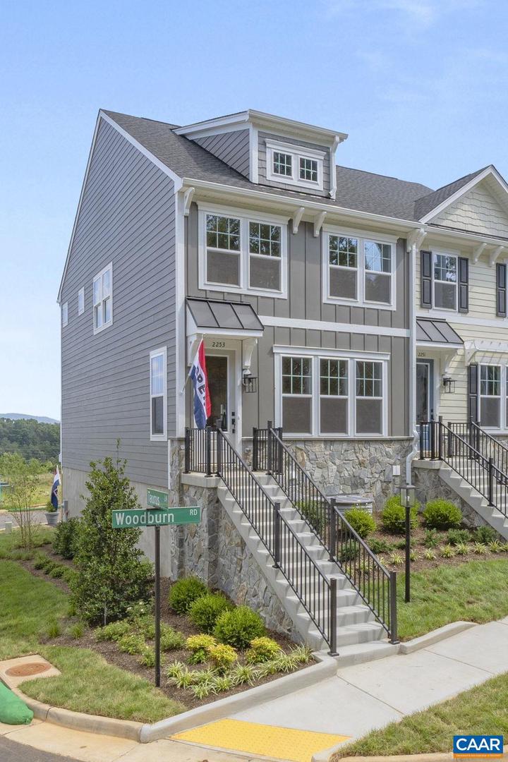 2209 WOODBURN RD, CHARLOTTESVILLE, Virginia 22901, 3 Bedrooms Bedrooms, ,2 BathroomsBathrooms,Residential,For sale,2209 WOODBURN RD,670093 MLS # 670093