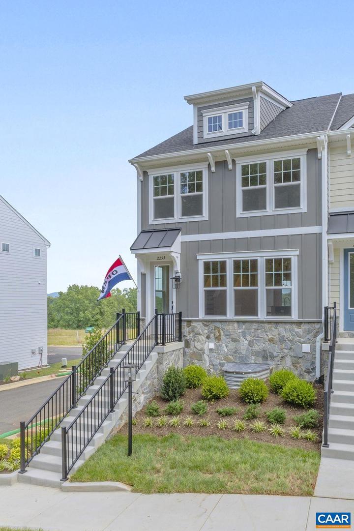 2209 WOODBURN RD, CHARLOTTESVILLE, Virginia 22901, 3 Bedrooms Bedrooms, ,2 BathroomsBathrooms,Residential,For sale,2209 WOODBURN RD,670093 MLS # 670093