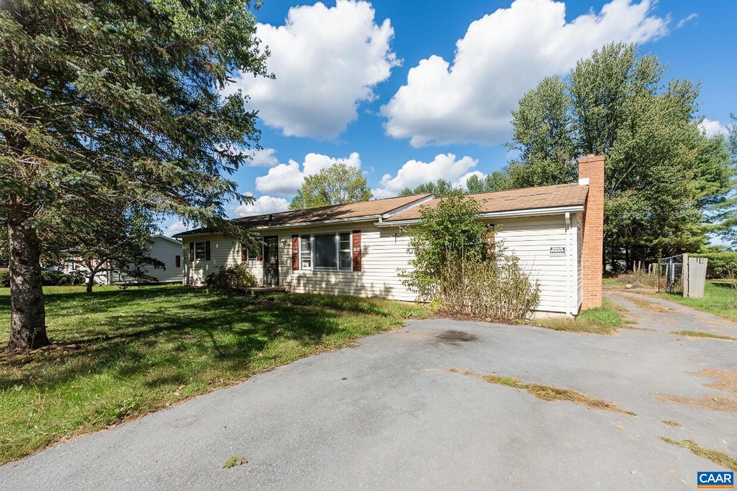 74 KINGSWOOD CT, LYNDHURST, Virginia 22952, 3 Bedrooms Bedrooms, ,1 BathroomBathrooms,Residential,For sale,74 KINGSWOOD CT,670094 MLS # 670094