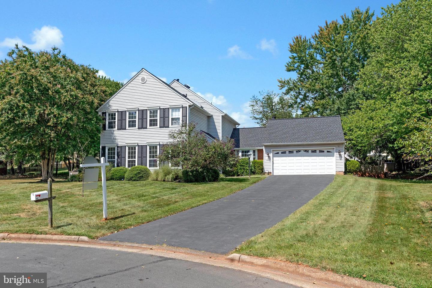 11 COLOMA CT, STERLING, Virginia 20164, 4 Bedrooms Bedrooms, ,3 BathroomsBathrooms,Residential,For sale,11 COLOMA CT,VALO2109082 MLS # VALO2109082