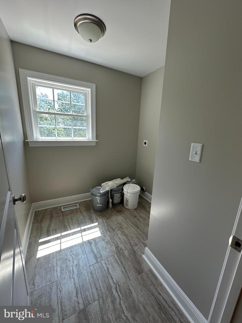 129 INDIANA, WINCHESTER, Virginia 22602, 3 Bedrooms Bedrooms, ,2 BathroomsBathrooms,Residential,For sale,129 INDIANA,VAFV2037470 MLS # VAFV2037470