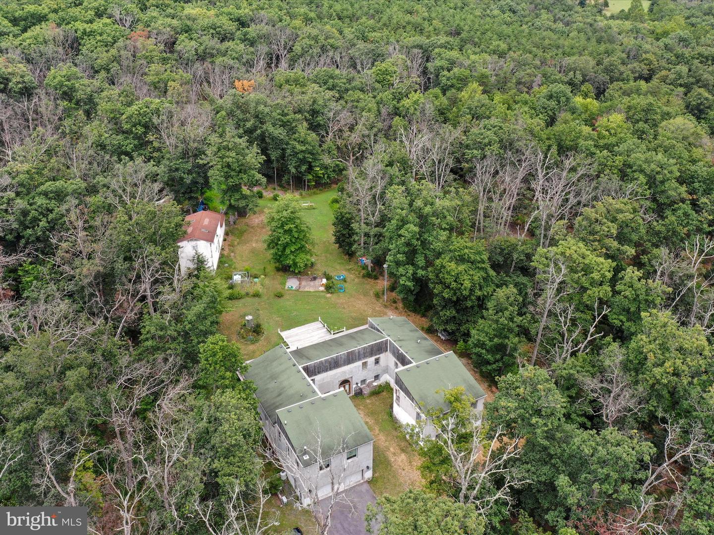 525 ROLLING ROCK RD, STAR TANNERY, Virginia 22654, 4 Bedrooms Bedrooms, ,5 BathroomsBathrooms,Residential,For sale,525 ROLLING ROCK RD,VASH2011418 MLS # VASH2011418