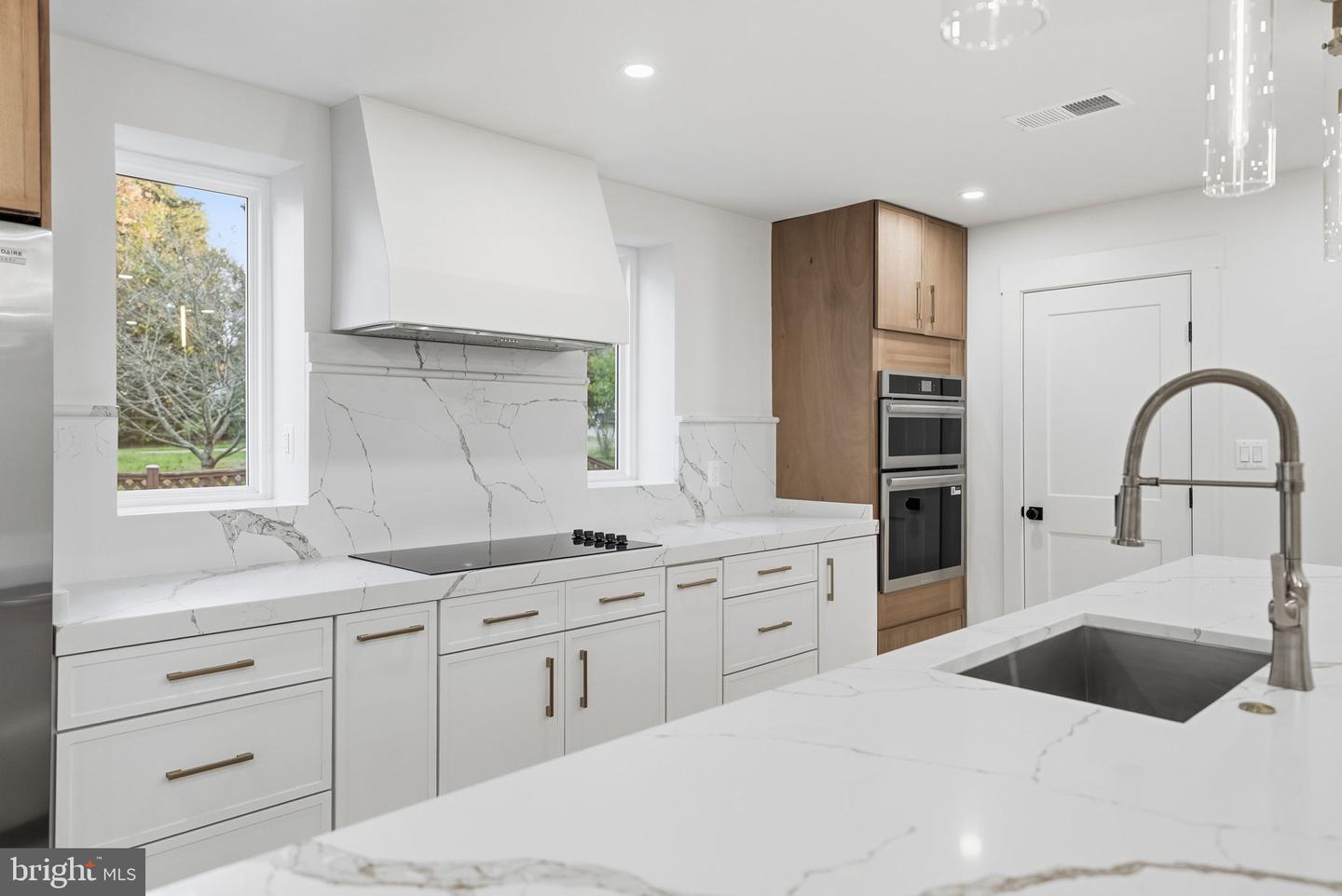2919 FAIRHILL RD, FAIRFAX, Virginia 22031, 6 Bedrooms Bedrooms, ,4 BathroomsBathrooms,Residential,For sale,2919 FAIRHILL RD,VAFX2224458 MLS # VAFX2224458