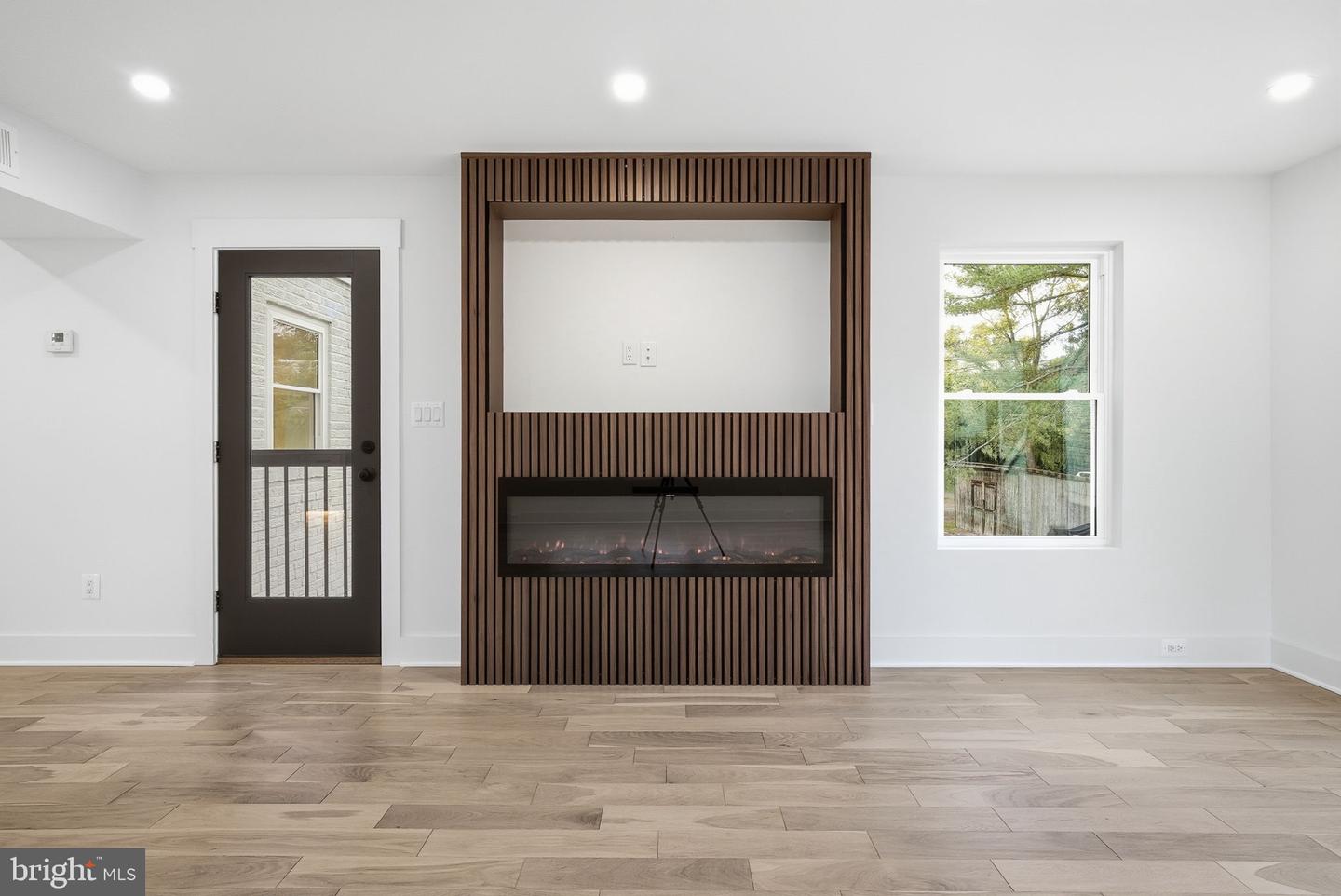 2919 FAIRHILL RD, FAIRFAX, Virginia 22031, 6 Bedrooms Bedrooms, ,4 BathroomsBathrooms,Residential,For sale,2919 FAIRHILL RD,VAFX2224458 MLS # VAFX2224458