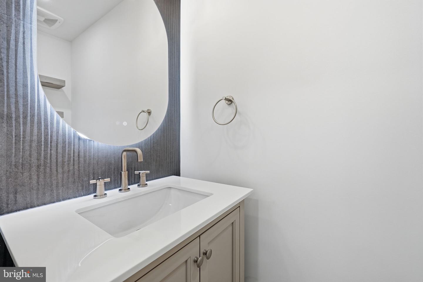 2919 FAIRHILL RD, FAIRFAX, Virginia 22031, 6 Bedrooms Bedrooms, ,4 BathroomsBathrooms,Residential,For sale,2919 FAIRHILL RD,VAFX2224458 MLS # VAFX2224458