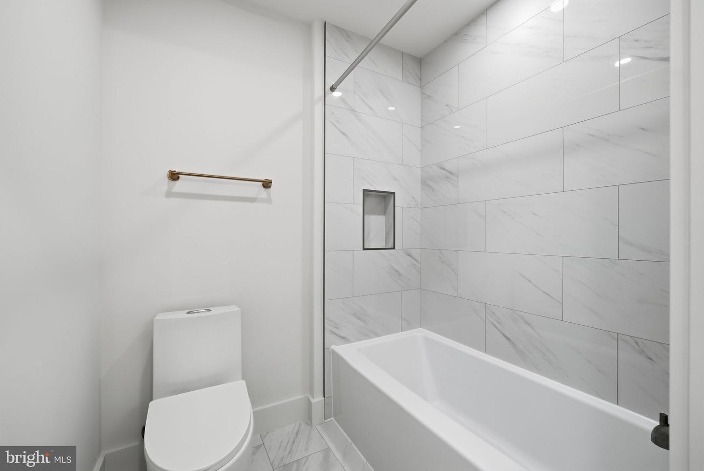 2919 FAIRHILL RD, FAIRFAX, Virginia 22031, 6 Bedrooms Bedrooms, ,4 BathroomsBathrooms,Residential,For sale,2919 FAIRHILL RD,VAFX2224458 MLS # VAFX2224458