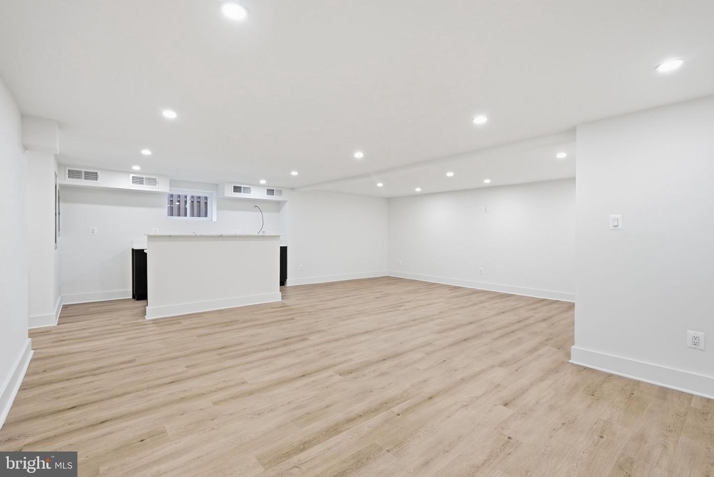 2919 FAIRHILL RD, FAIRFAX, Virginia 22031, 6 Bedrooms Bedrooms, ,4 BathroomsBathrooms,Residential,For sale,2919 FAIRHILL RD,VAFX2224458 MLS # VAFX2224458