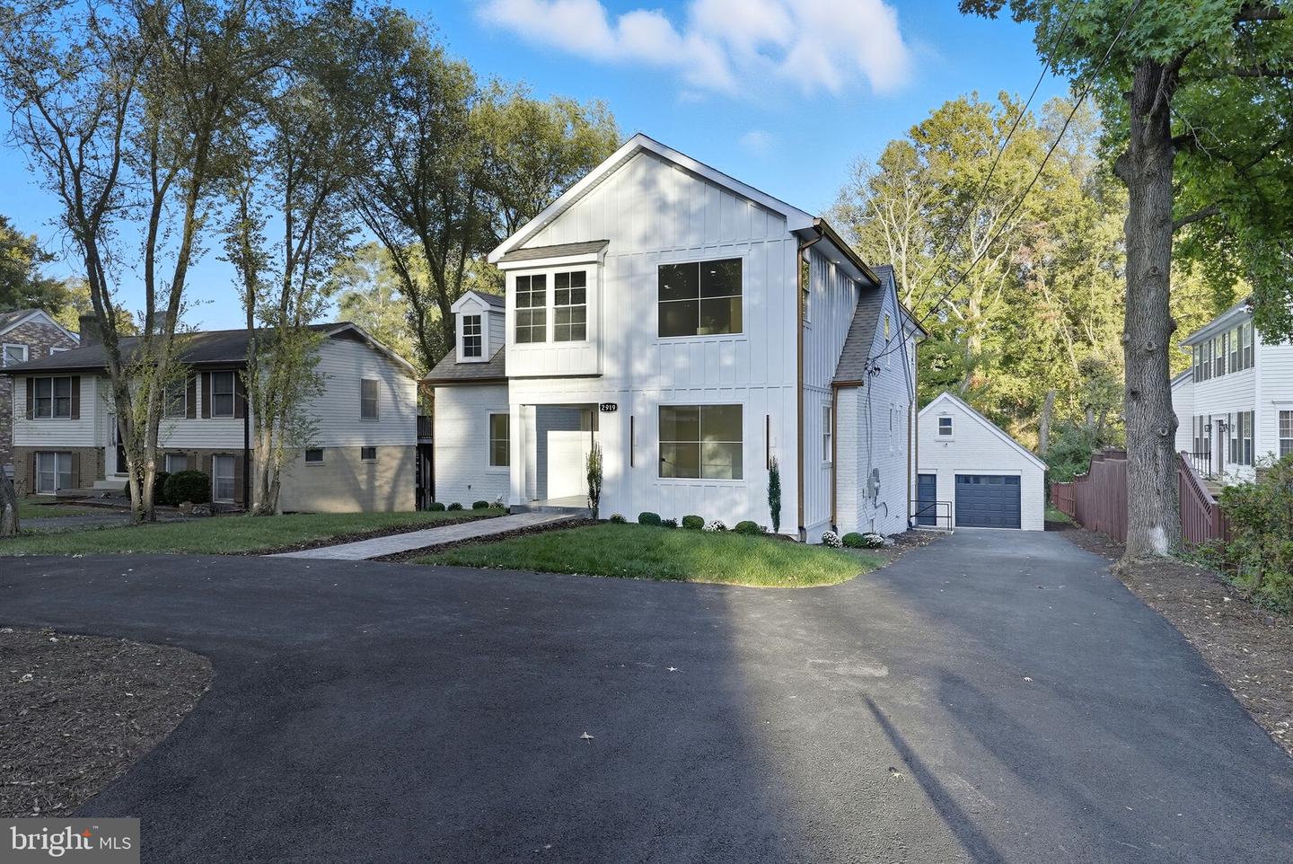 2919 FAIRHILL RD, FAIRFAX, Virginia 22031, 6 Bedrooms Bedrooms, ,4 BathroomsBathrooms,Residential,For sale,2919 FAIRHILL RD,VAFX2224458 MLS # VAFX2224458