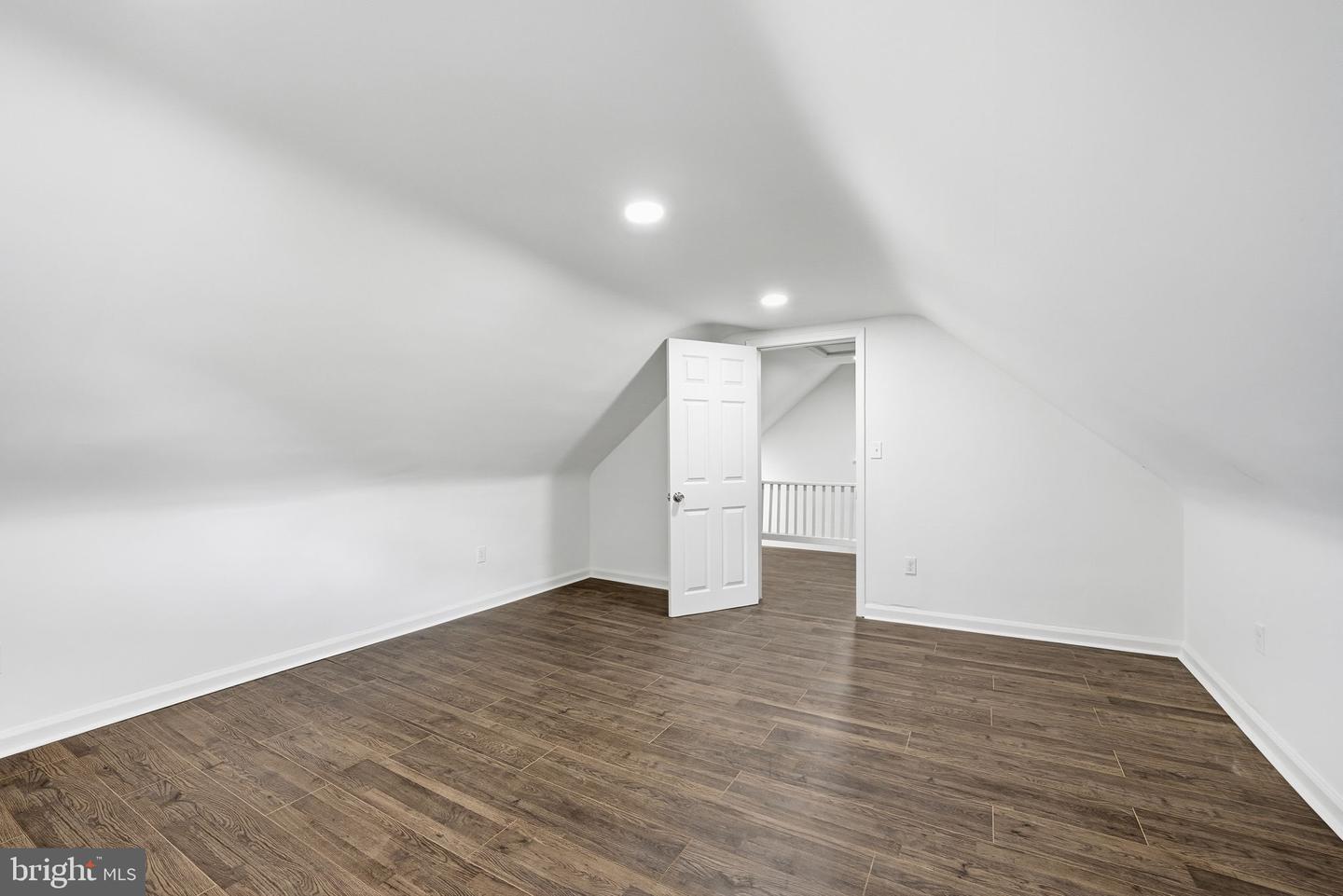 2919 FAIRHILL RD, FAIRFAX, Virginia 22031, 6 Bedrooms Bedrooms, ,4 BathroomsBathrooms,Residential,For sale,2919 FAIRHILL RD,VAFX2224458 MLS # VAFX2224458