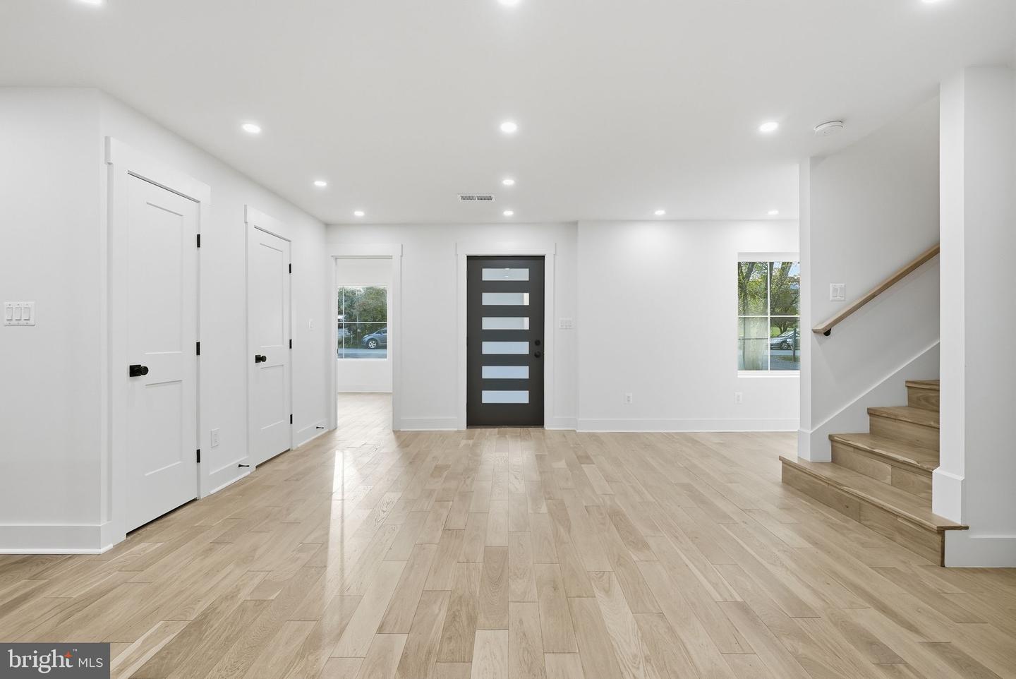 2919 FAIRHILL RD, FAIRFAX, Virginia 22031, 6 Bedrooms Bedrooms, ,4 BathroomsBathrooms,Residential,For sale,2919 FAIRHILL RD,VAFX2224458 MLS # VAFX2224458