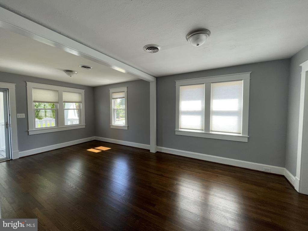 309 PROGRESS ST, FREDERICKSBURG, Virginia 22401, 2 Bedrooms Bedrooms, ,1 BathroomBathrooms,Residential,For sale,309 PROGRESS ST,VAFB2008438 MLS # VAFB2008438