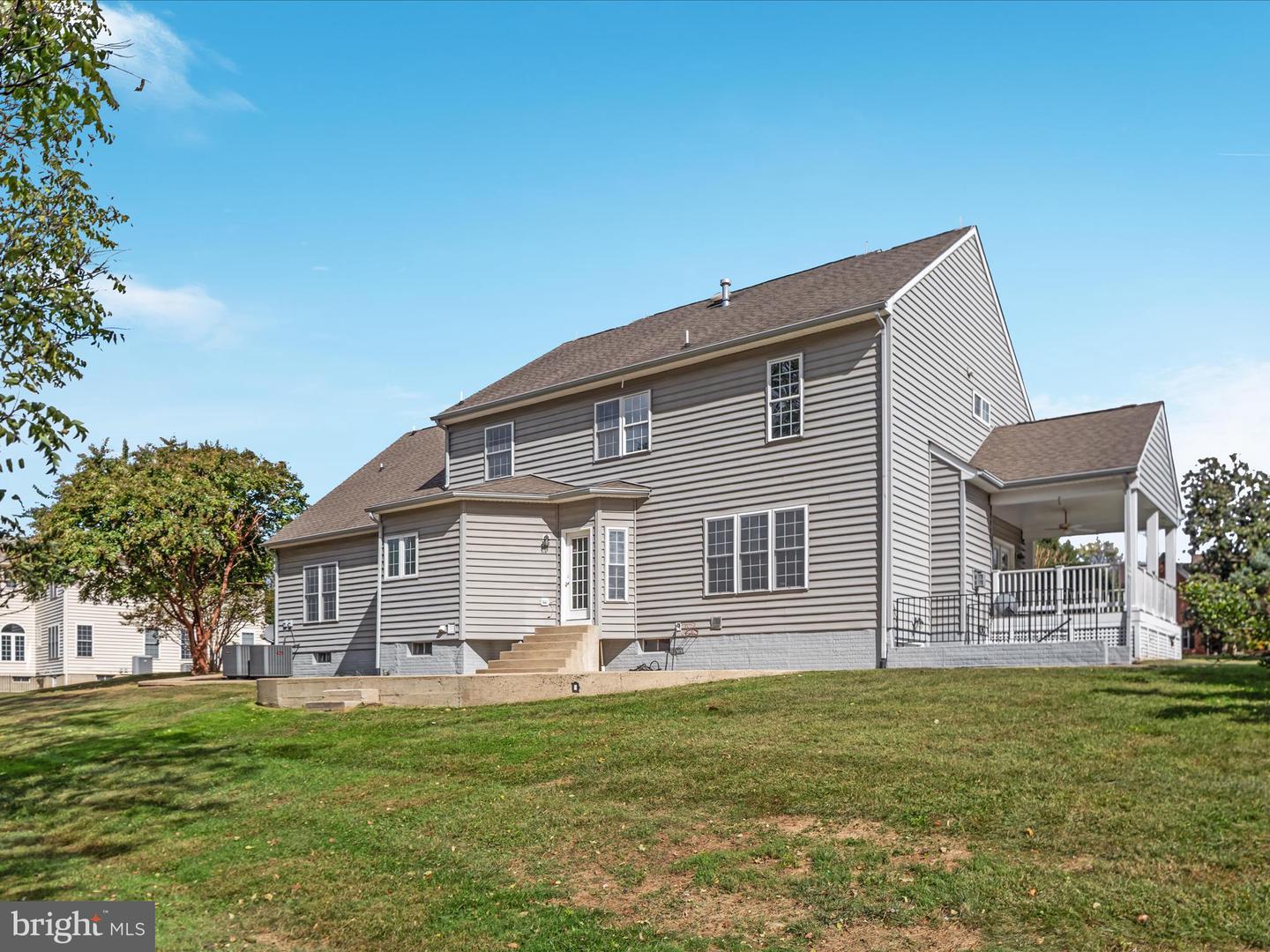 6926 EMMA CT, WARRENTON, Virginia 20187, 5 Bedrooms Bedrooms, ,4 BathroomsBathrooms,Residential,For sale,6926 EMMA CT,VAFQ2017112 MLS # VAFQ2017112